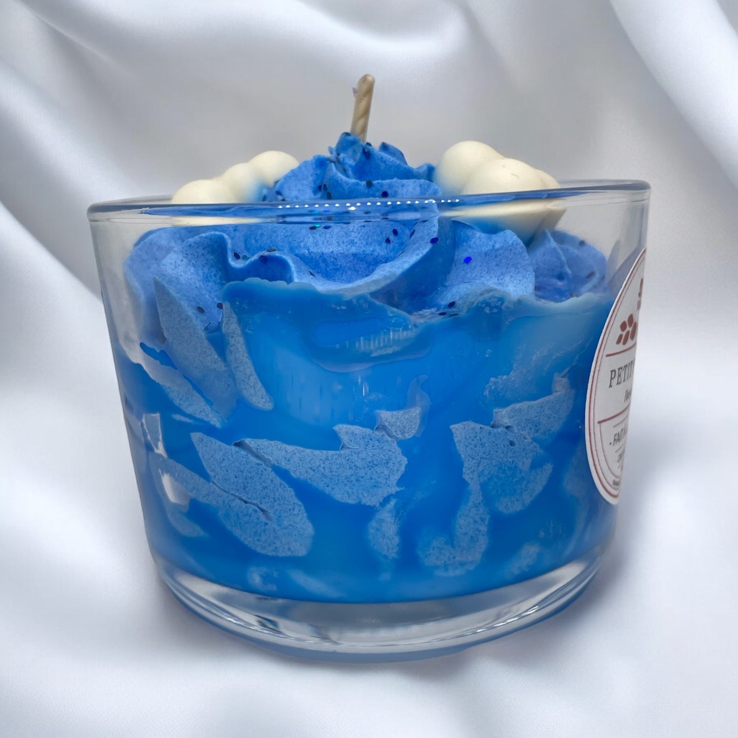 Bougie parfumée fleur de coton, fabriquée à la main avec de la cire végétale et un parfum Français. Bougie création Bakougie