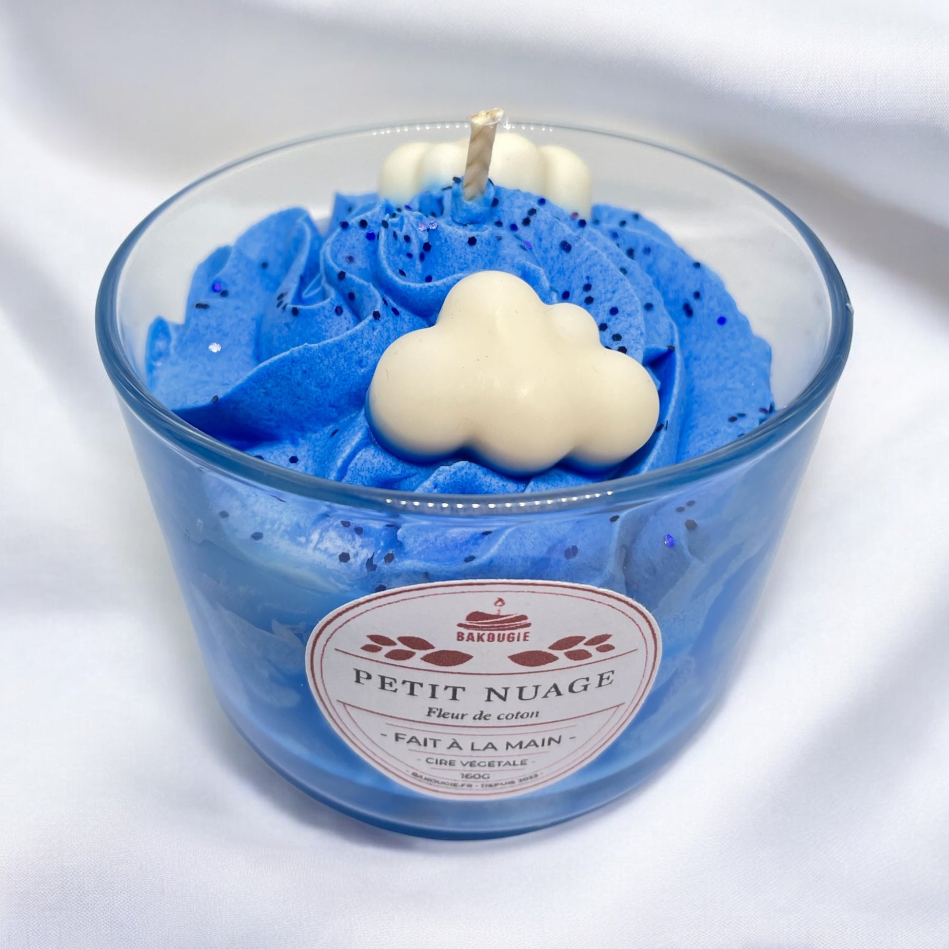 Bougie parfumée fleur de coton, fabriquée à la main avec de la cire végétale et un parfum Français. Bougie création Bakougie