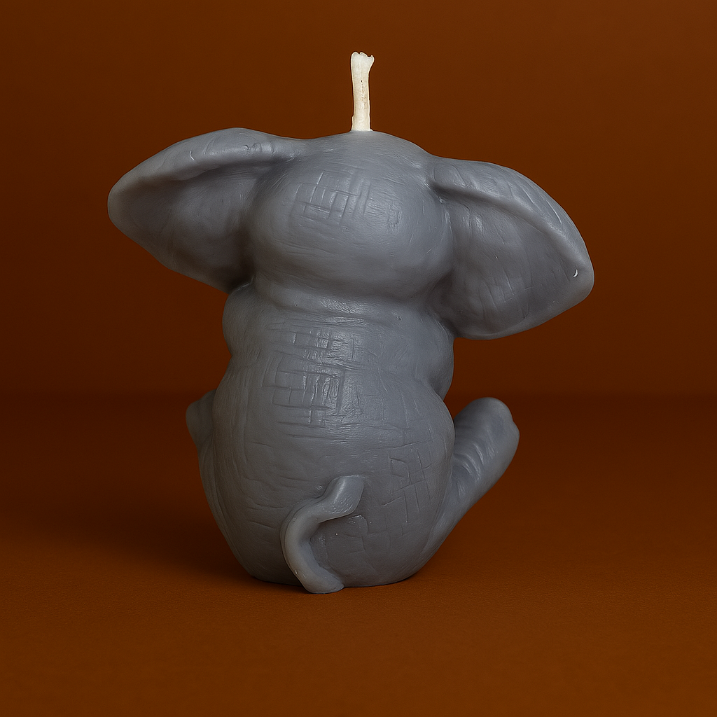 Bougie parfumée vanille en forme d’éléphant. Fabriquée avec de la cire végétale et un parfum Français.