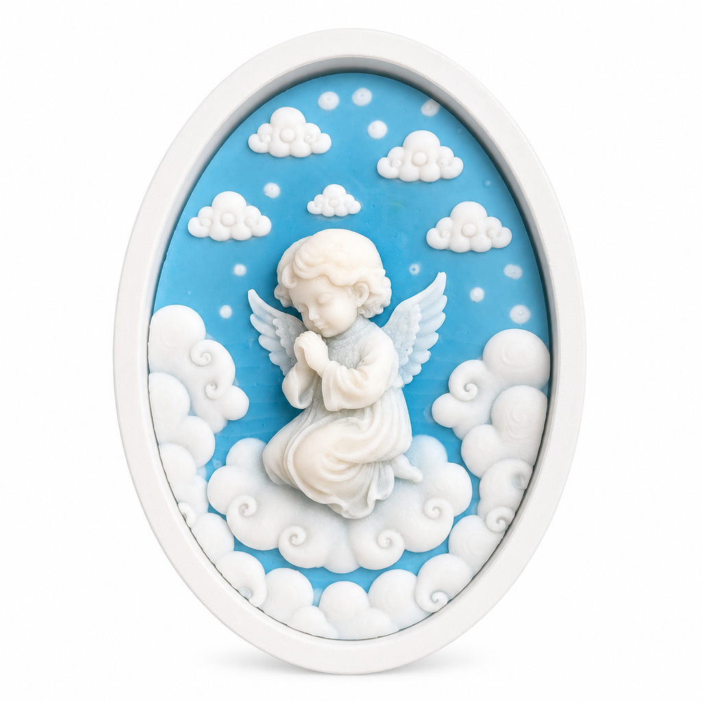 Cadre de cire parfumée Angelito Bakougie, ange blanc sur nuages bleus dans un intérieur doux